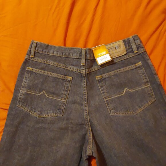 Urban Pipeline Relaxed Bootcut jeans. 34x34 - Picture 5 of 9